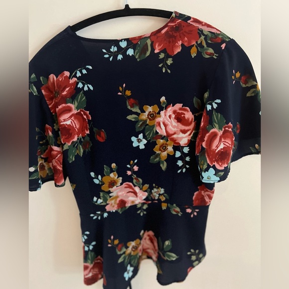 Monteau wrap top, navy w floral - Picture 3 of 6